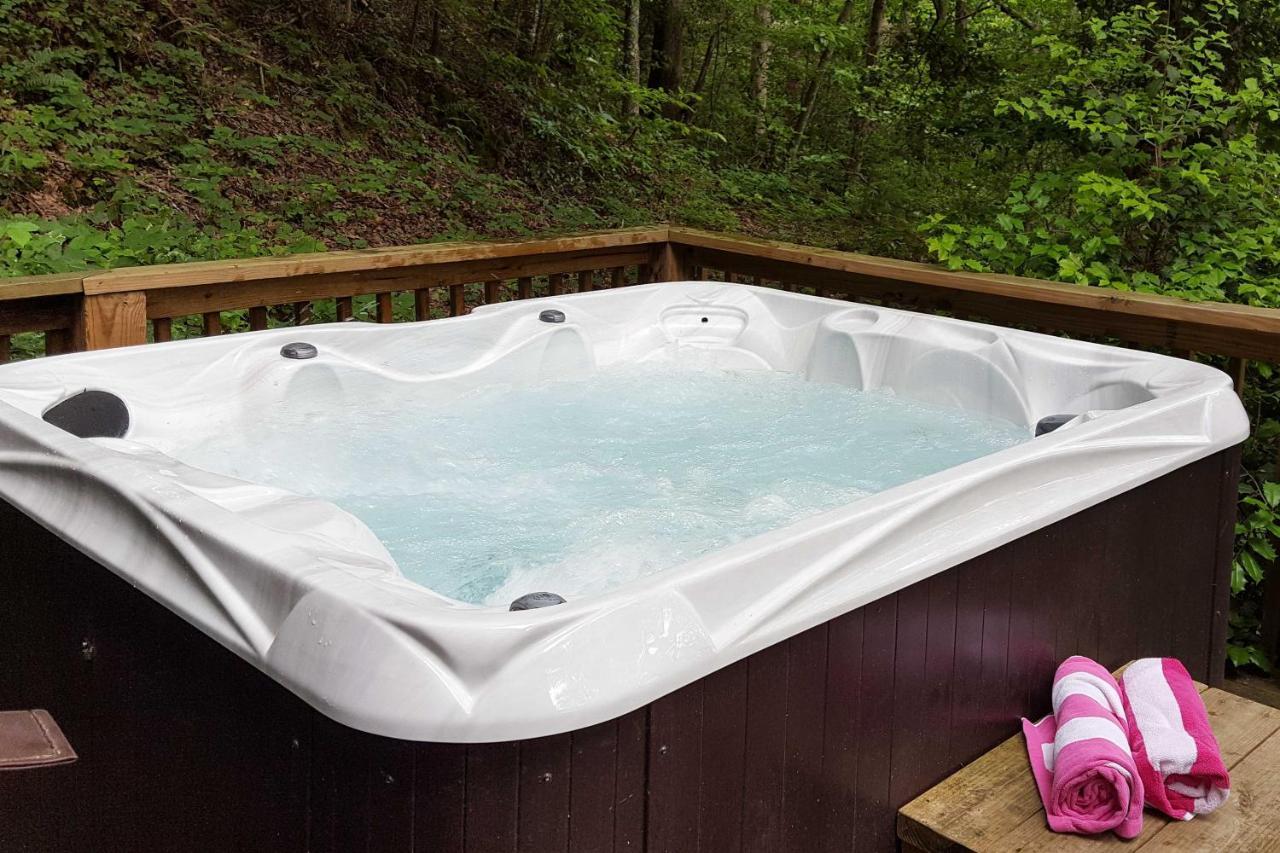 Natures Retreat With Hot Tub 7 Mi To Bryson City Whittier Kültér fotó
